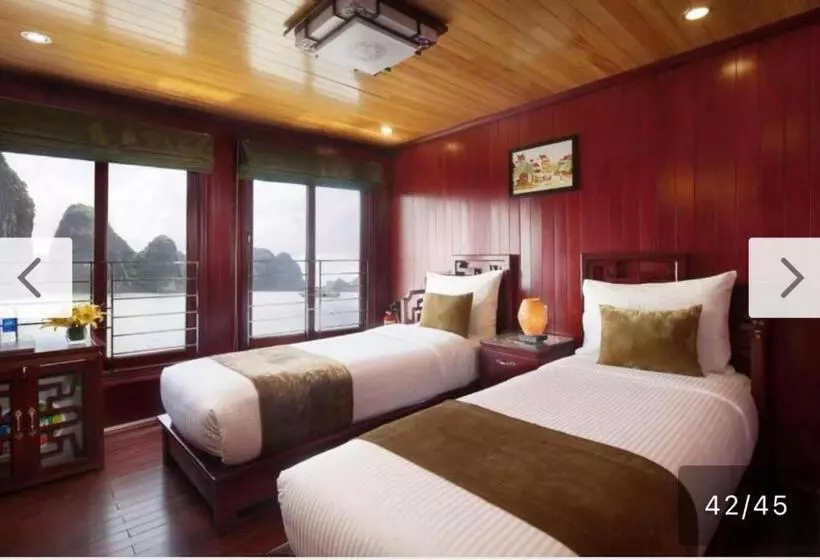 هتل Majestic Legend Cruise