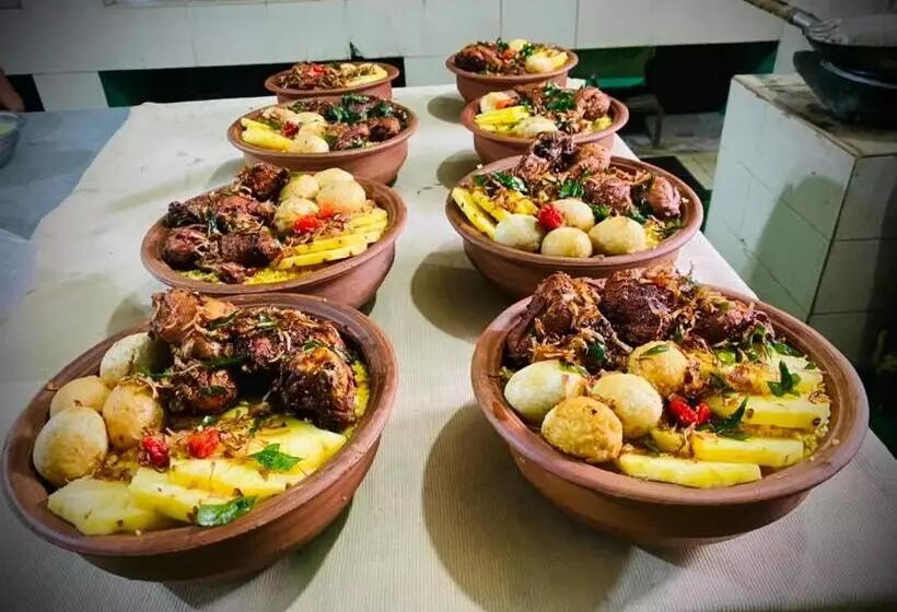 ホテル Himawwa Residency Pinnawala