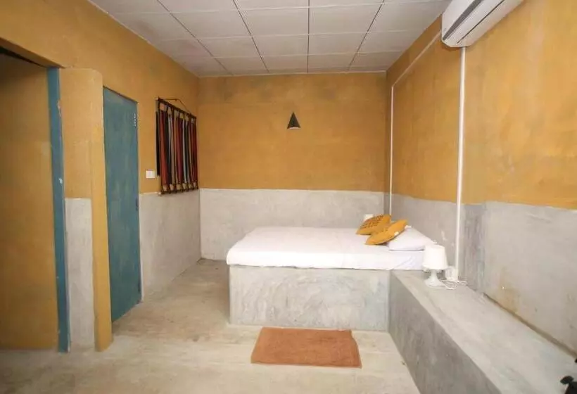 ホテル Himawwa Residency Pinnawala