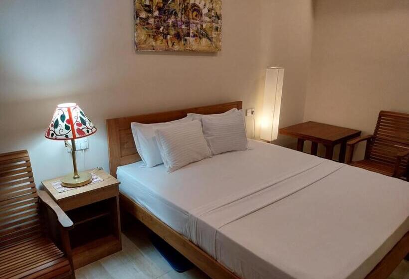 בית מלון כפרי Hiru