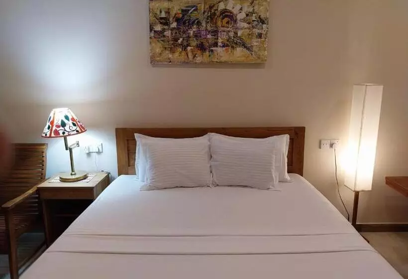 Hotel Hiru