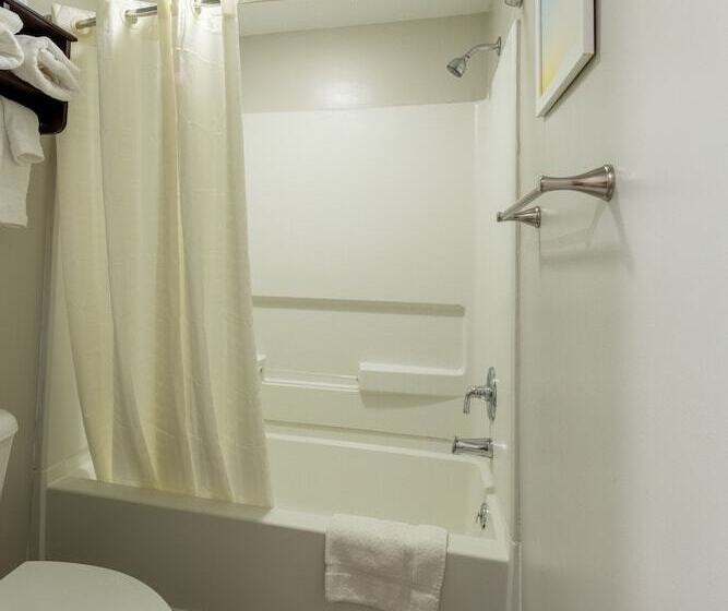 Отель Lock Haven Grandview