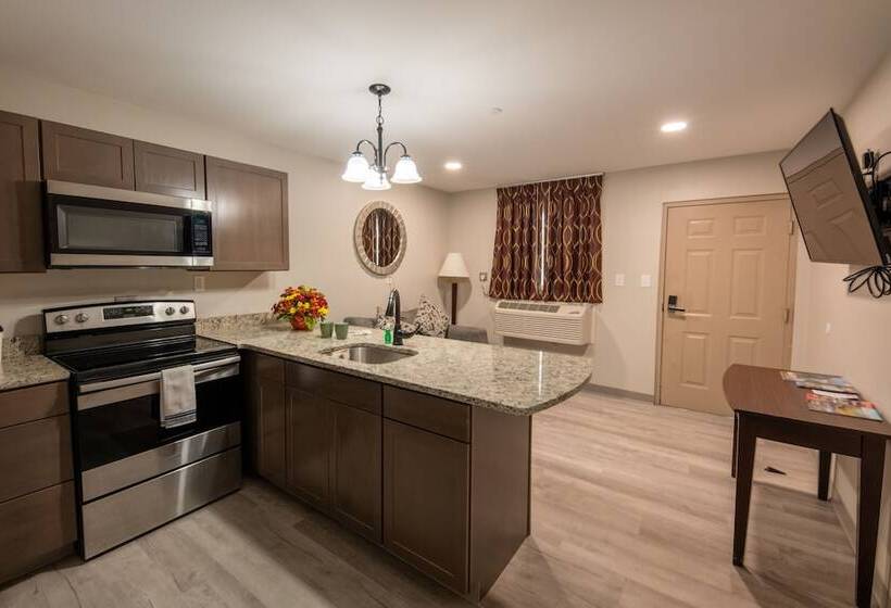 Отель Lock Haven Grandview