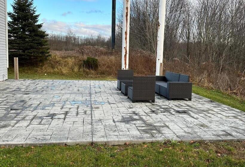 בית מלון כפרי Mainstays And Suites By Choice