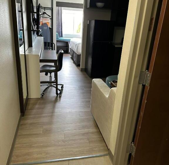 בית מלון כפרי Mainstays And Suites By Choice