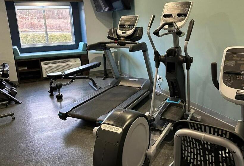 בית מלון כפרי Mainstays And Suites By Choice