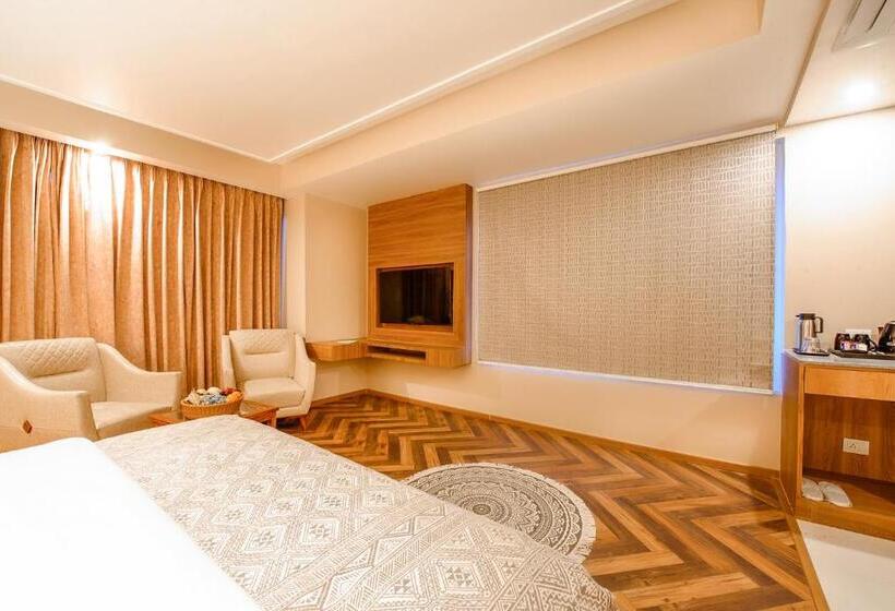 בית מלון כפרי Naturevilas Sarovar Portico Centrally Heated