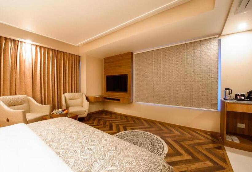 בית מלון כפרי Naturevilas Sarovar Portico Centrally Heated