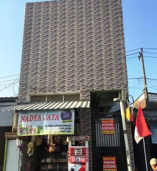 ホテル Oyo Life 93061 Kost Vicky Syariah