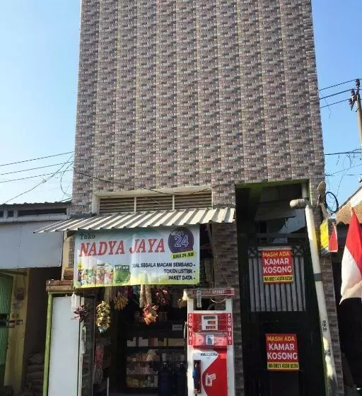 ホテル Oyo Life 93061 Kost Vicky Syariah