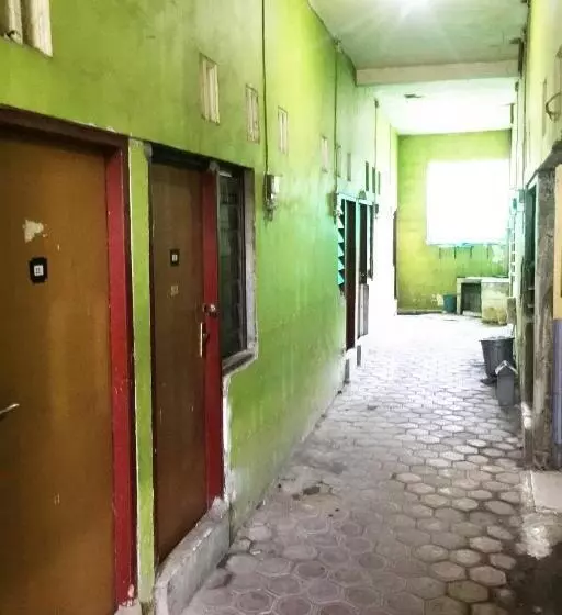 ホテル Oyo Life 93061 Kost Vicky Syariah