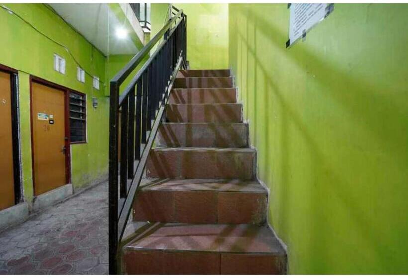 Hotel Oyo Life 93061 Kost Vicky Syariah