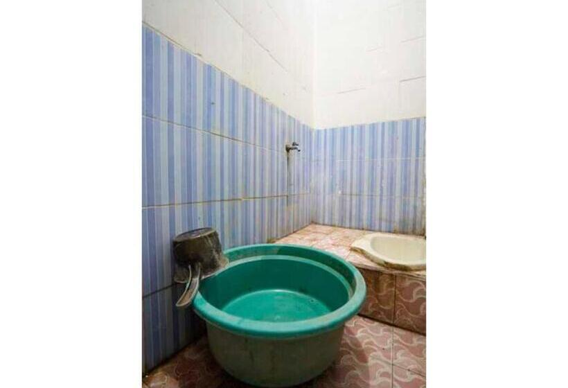 Hotel Oyo Life 93061 Kost Vicky Syariah