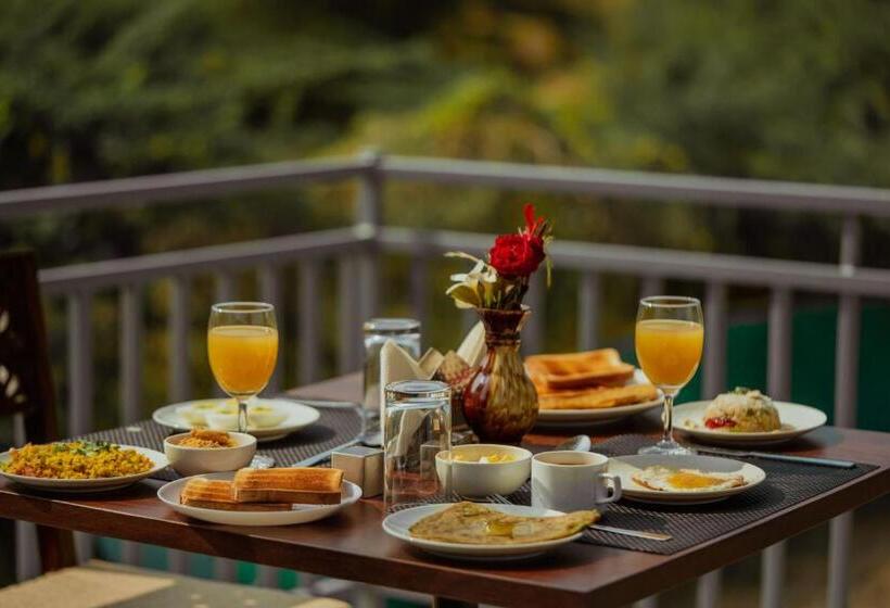 Hotel Riva Stays And Trails