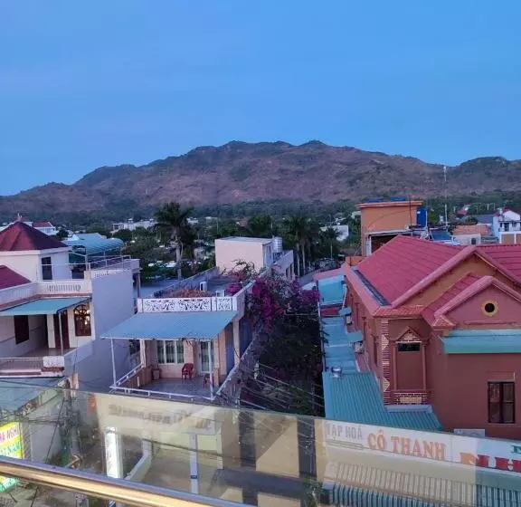 Light House Motel 978