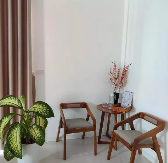 Light House Motel 978