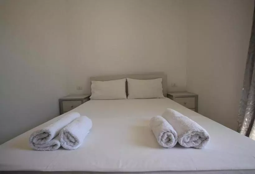 Mato Rooms