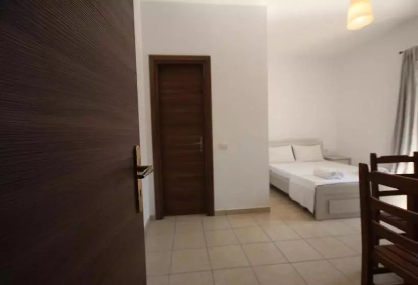 Mato Rooms