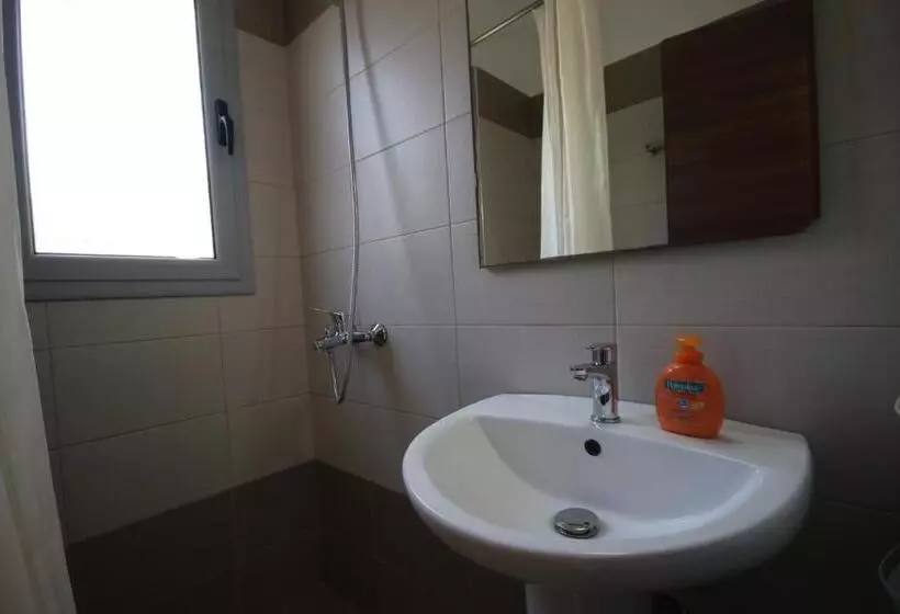 Mato Rooms