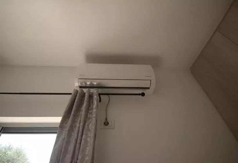 Mato Rooms