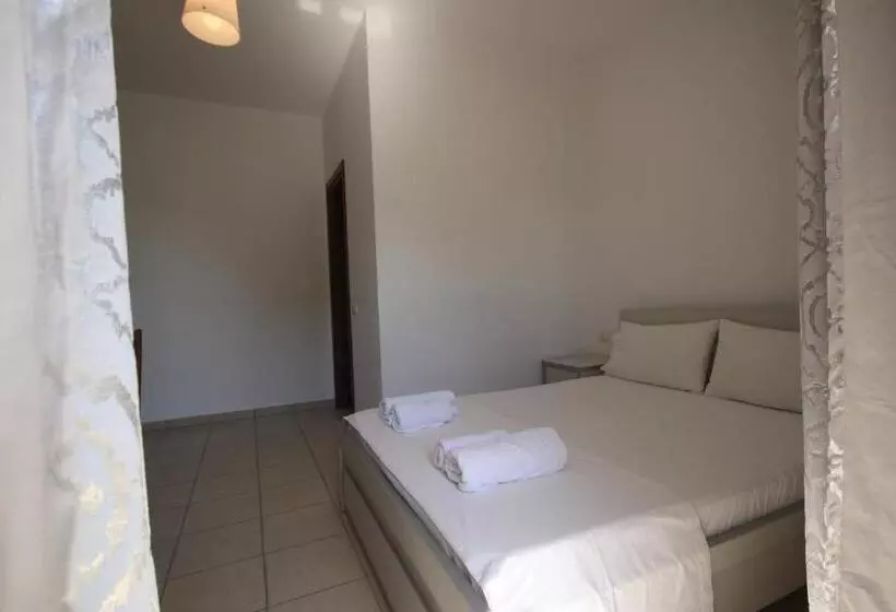 Mato Rooms