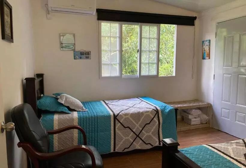 ペンション Aeolus Guest House