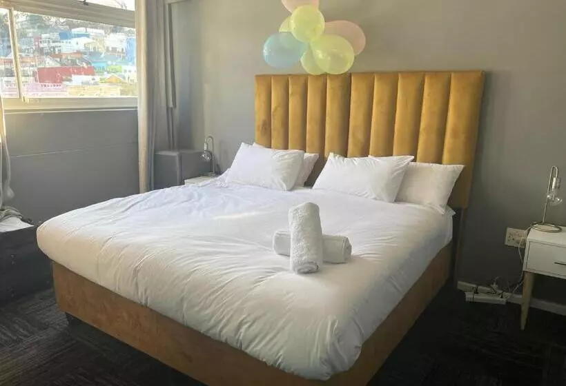 Majatalo M & B Backpackers