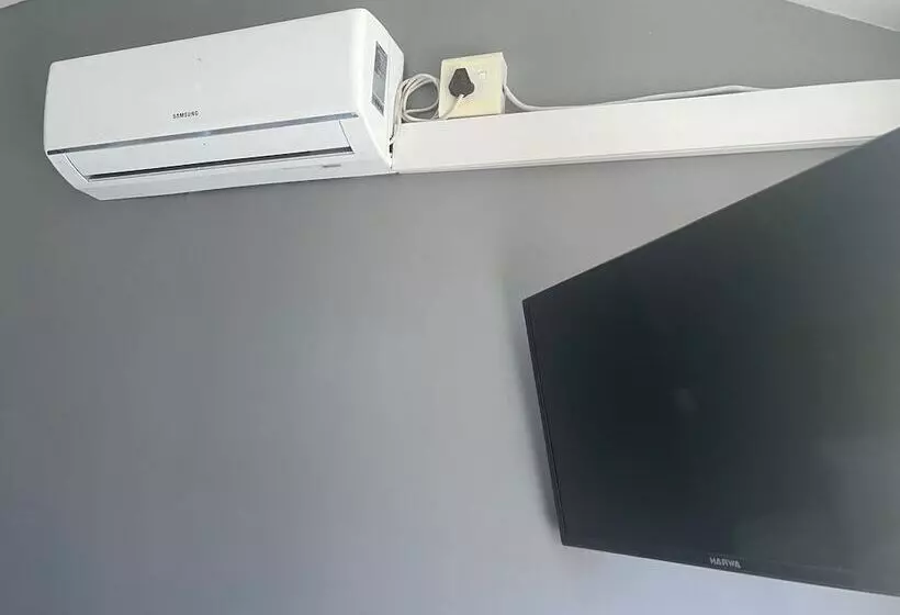 Majatalo M & B Backpackers