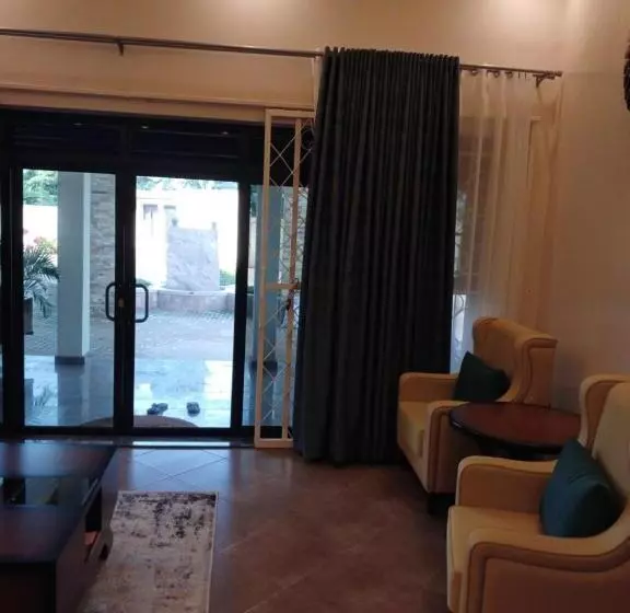 پانسیون The Curvalux House