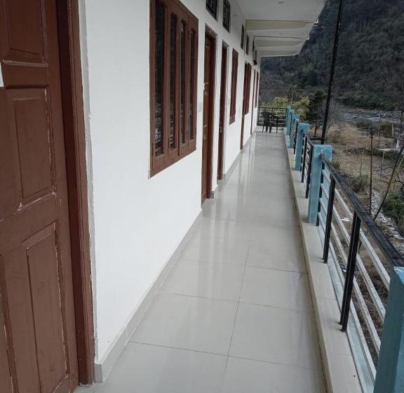 Utterkashi Prithvi Yatra Hotels