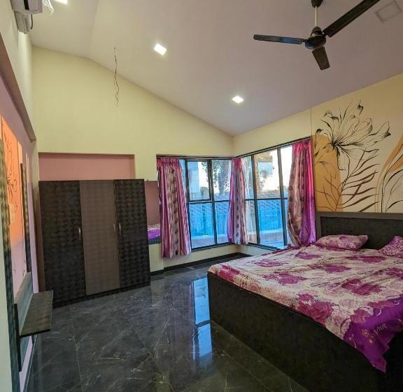 استراحتگاه Kohinoor Farm House