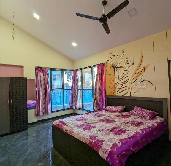 استراحتگاه Kohinoor Farm House