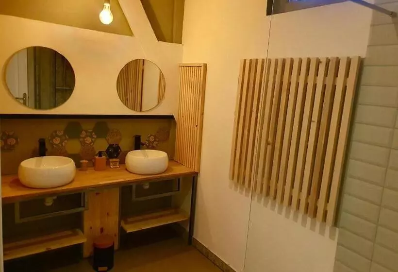 ベッドアンドブレックファースト Chambres D Hôtes Du Domaine De Bourbacoup