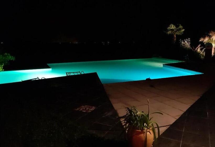 ベッドアンドブレックファースト Domaine Le Coteau De Mengaud