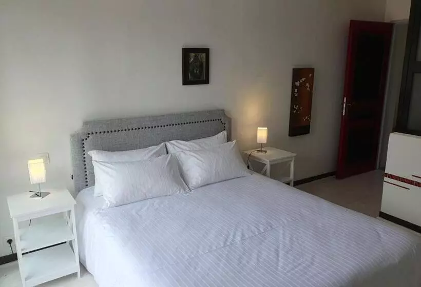 Aamiaismajoitus (B&B) Domaine Le Coteau De Mengaud