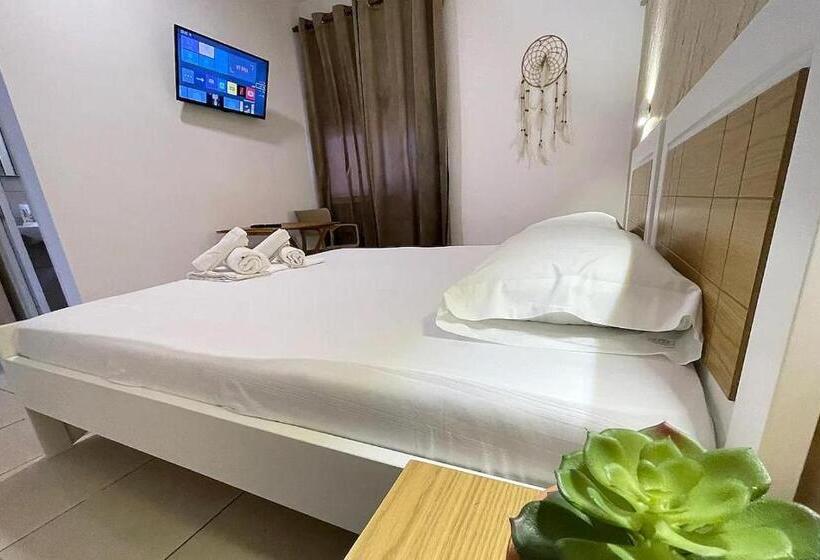 تختخواب و صبحانه Harmony Central