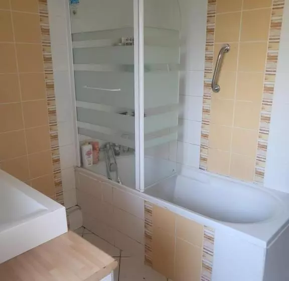 ベッドアンドブレックファースト Location De Chambre Chez L Habitant