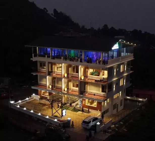 Gee Resort & Heights