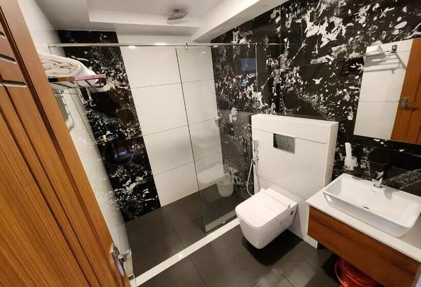 Gee Resort & Heights