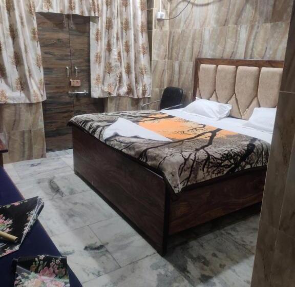 هتل Bhagvati Palace