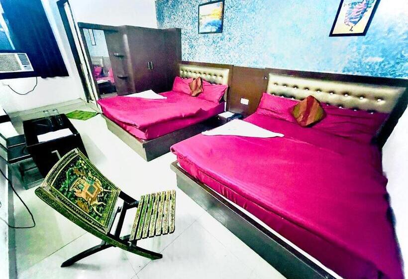 호텔 Budget Ac Family Rooms