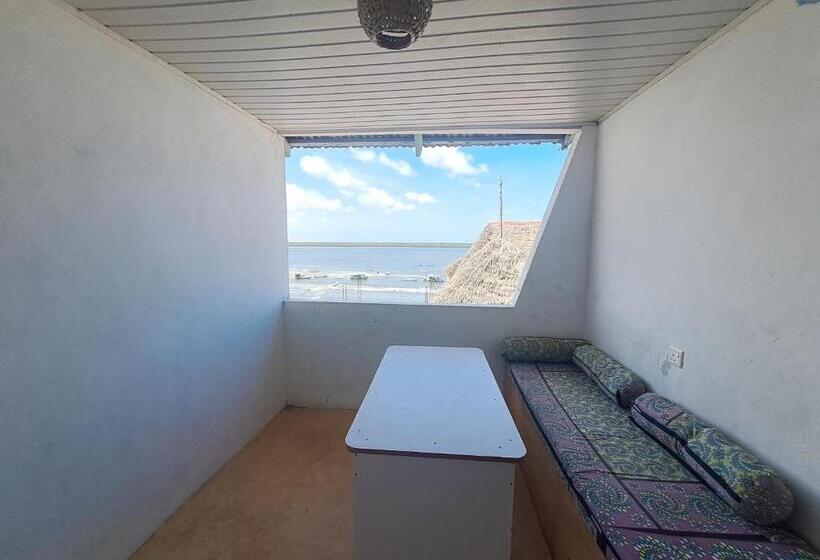 هتل کپسول Roof Top Private House