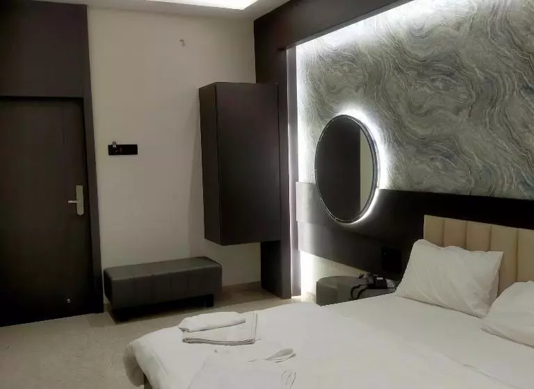 Hotelli Govind Regency