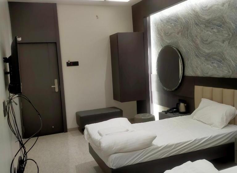 Hotel Govind Regency