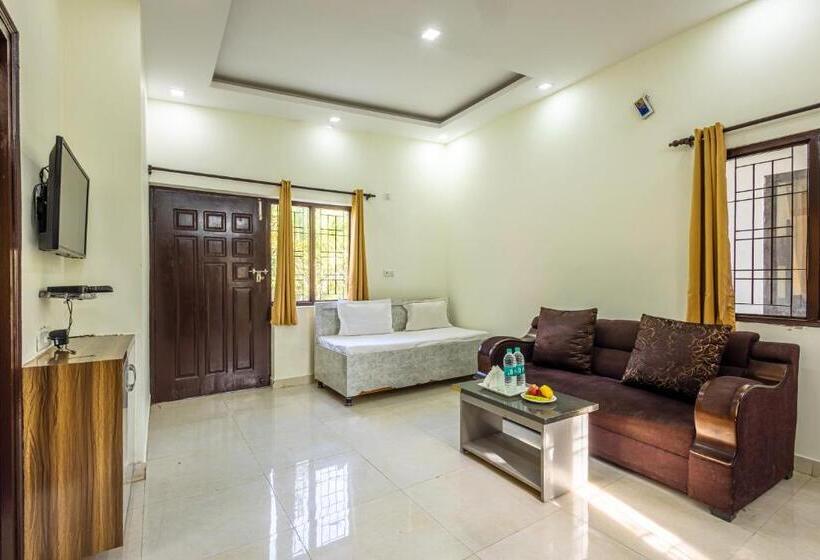 Hotel Kotabagh Grand