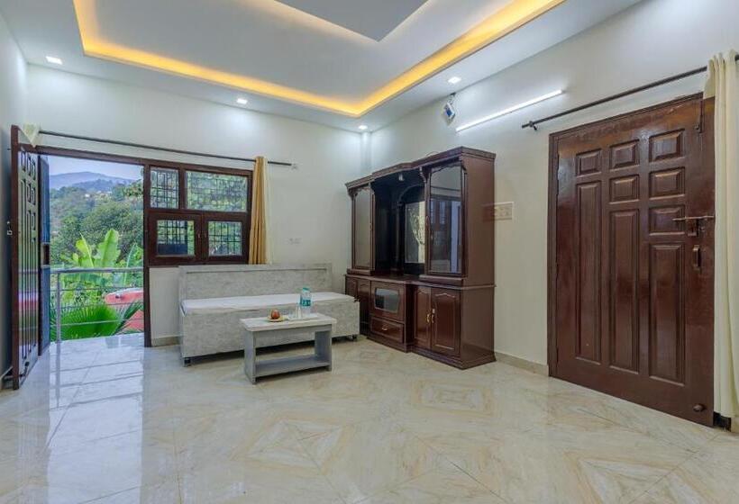 Hotel Kotabagh Grand