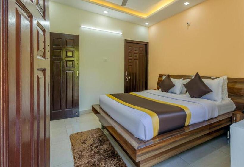 Hotel Kotabagh Grand