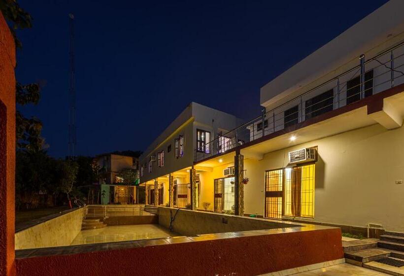 Hotel Kotabagh Grand