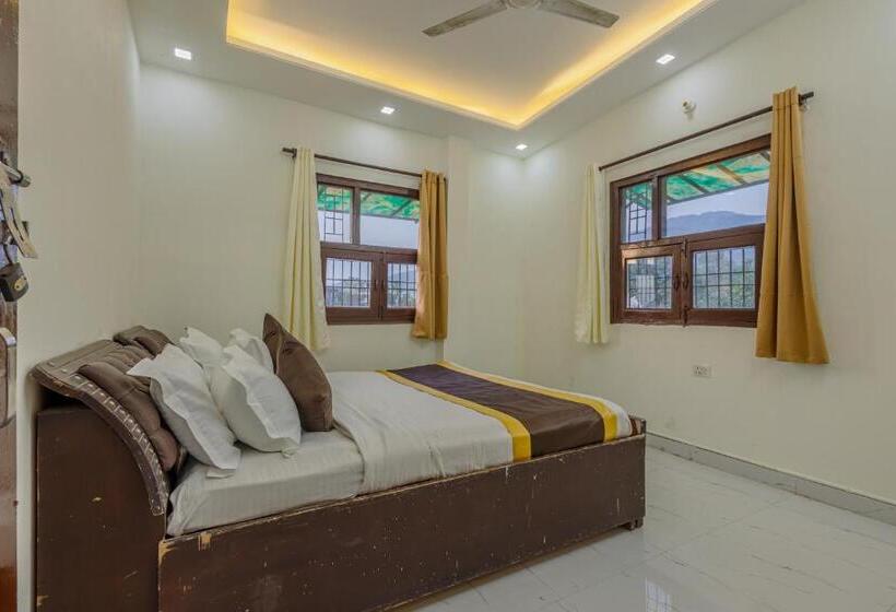 Hotel Kotabagh Grand