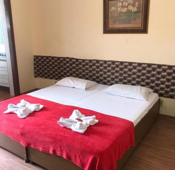 ホテル Pousada Florença